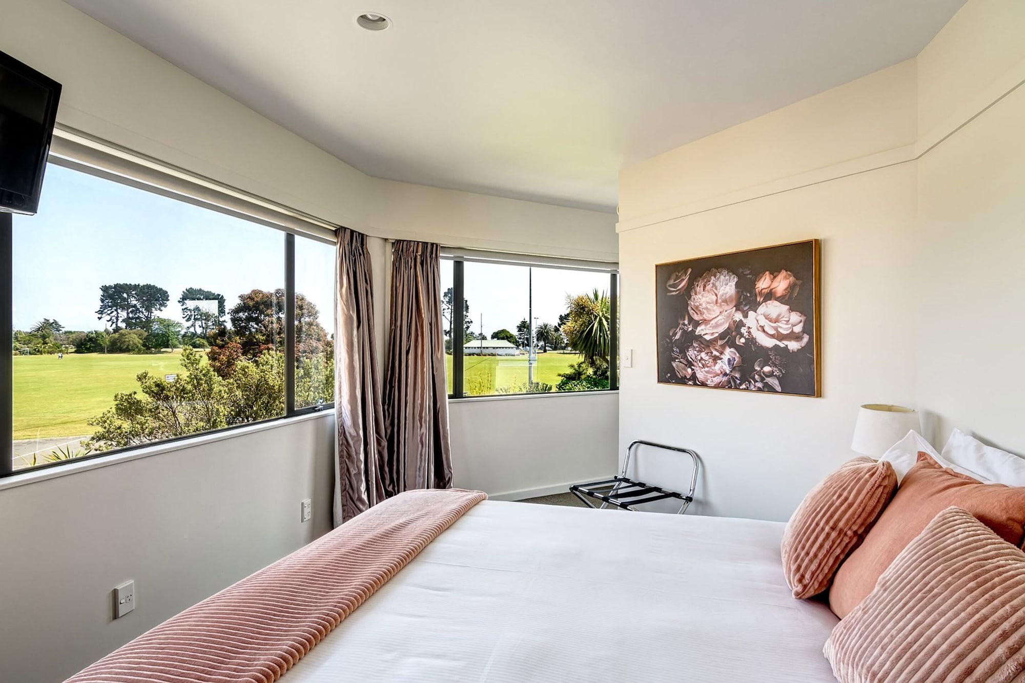 The Beachcomber Hotel Nelson Esterno foto