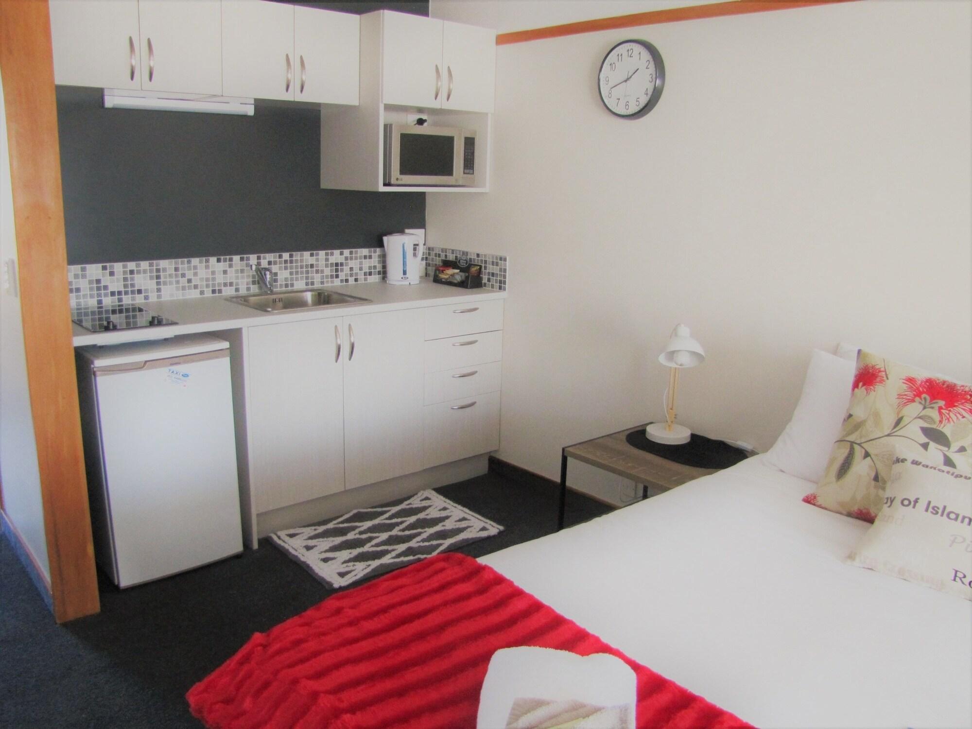 The Beachcomber Hotel Nelson Esterno foto