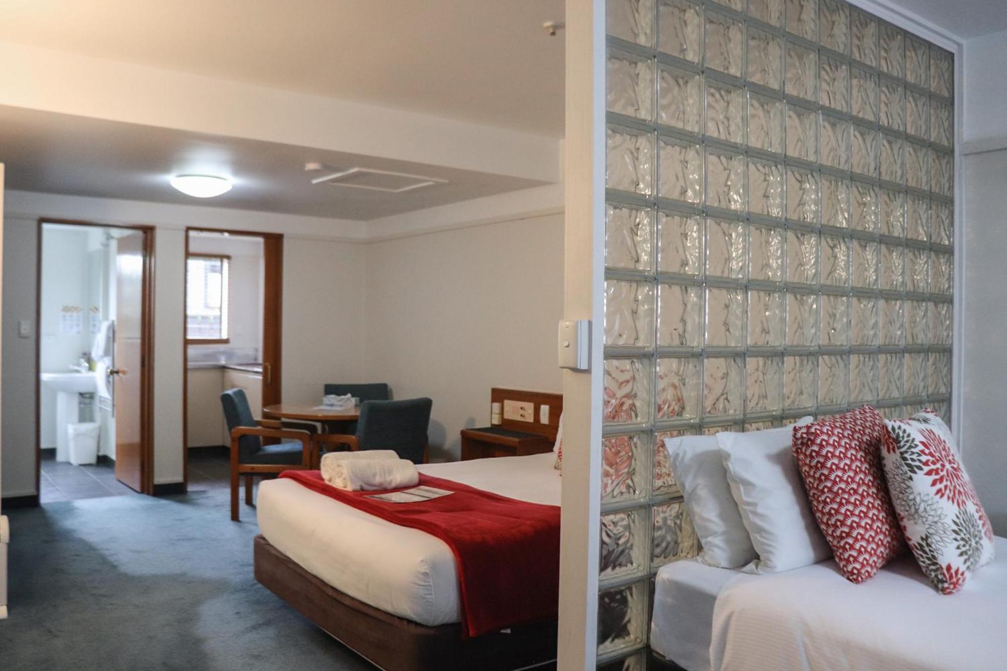 The Beachcomber Hotel Nelson Esterno foto