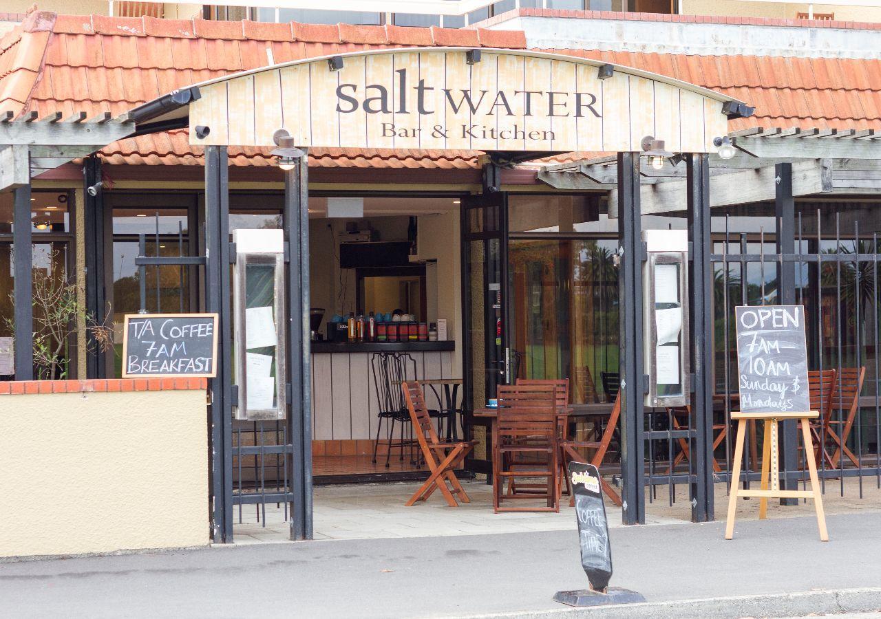 The Beachcomber Hotel Nelson Esterno foto