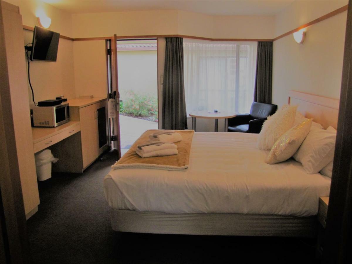 The Beachcomber Hotel Nelson Esterno foto